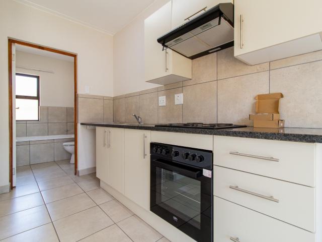 1 Bedroom Townhouse For Sale in Protea Glen