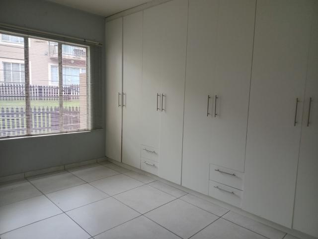 1 Bedroom Townhouse For Sale in Rembrandt Park
