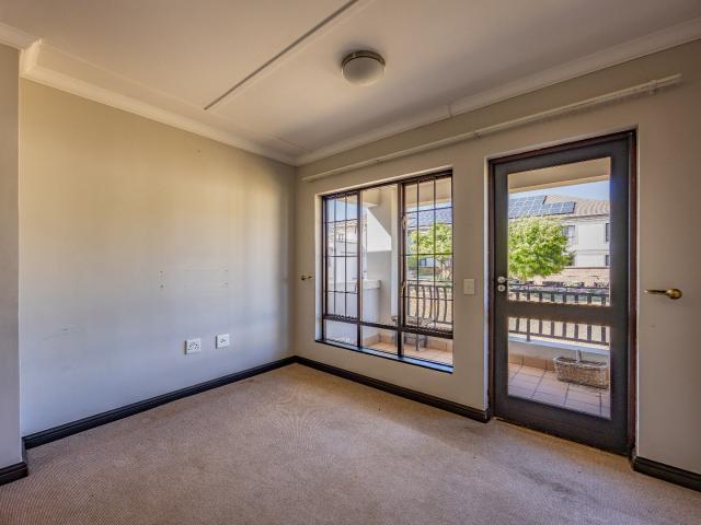 1 Bedroom Townhouse For Sale in Rietvalleirand