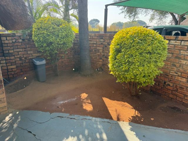 1 Bedroom Townhouse For Sale in Safari Gardens