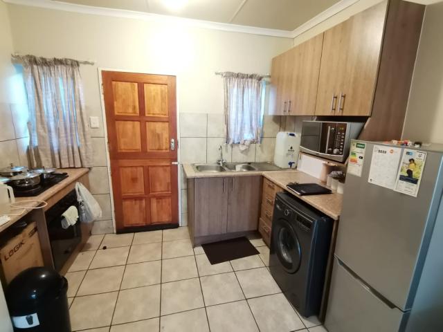 1 Bedroom Townhouse For Sale in Vaalpark