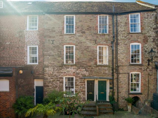 1 bedroom townhouse for sale
