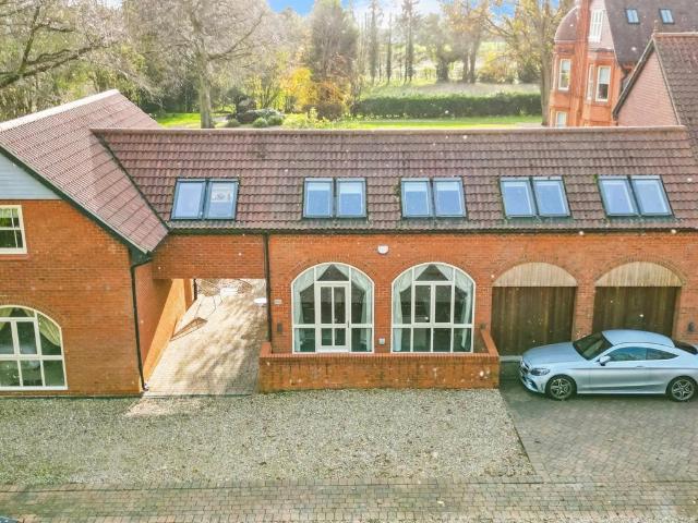 1 bedroom townhouse for sale