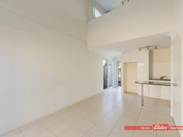 1 Bedroom Townhouse in Central Location!