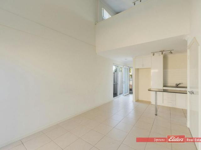 1 Bedroom Townhouse in Central Location!