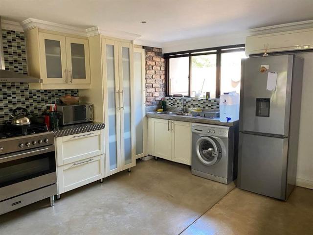 1 Bedroom Townhouse in Hoedspruit