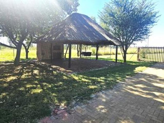 1 Bedroom Townhouse in Rustenburg North