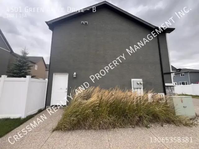 1 Bedroom Townhouse Regina SK 105410732