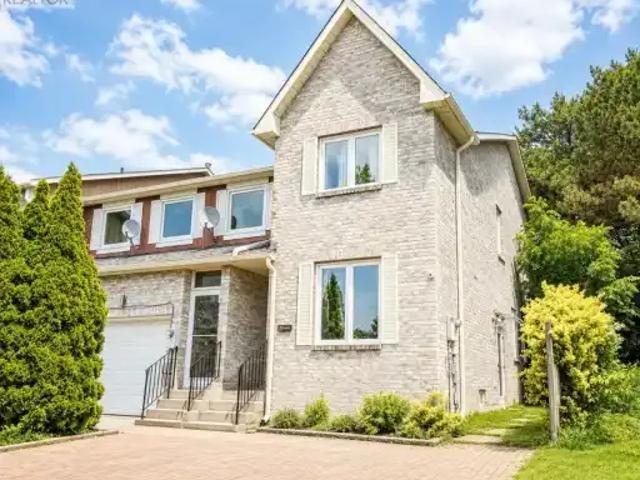 1 Bedroom Townhouse Richmond Hill ON 104471126