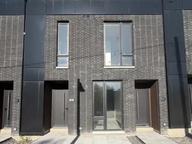 1 Bedroom Townhouse St. Catharines ON 105654239
