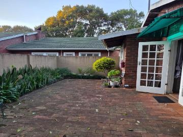 1 Bedroom townhouse sectional to rent in Forest Hills, Kloof