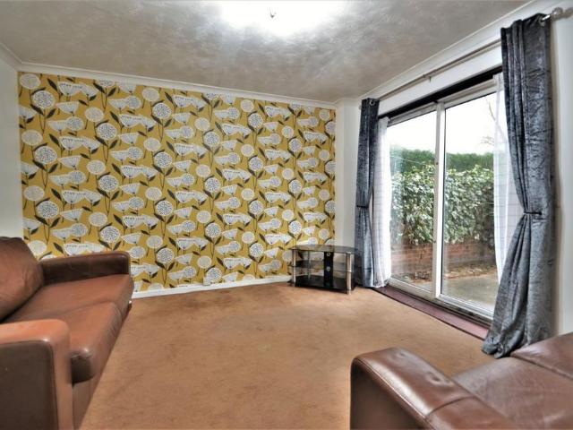 1 bedroom townhouse to rent