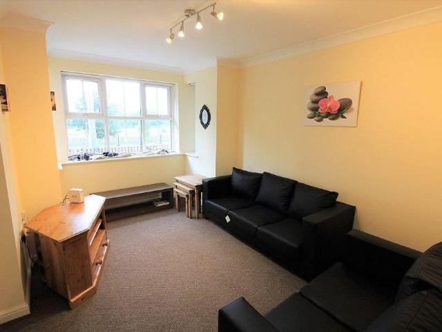 1 bedroom townhouse to rent