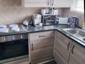 1 Bedroom Townhouse To Rent in Bedford Gardens
