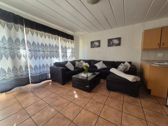 1 Bedroom Townhouse To Rent in Norkem Park