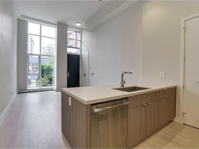 1 Bedroom Townhouse Vancouver BC 104971563