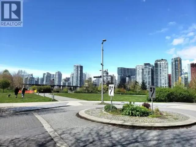 1 Bedroom Townhouse Vancouver BC 105167483