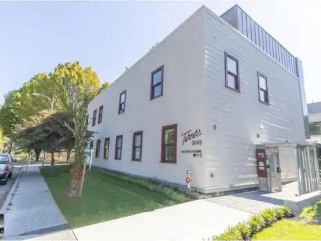 1 Bedroom Townhouse Vancouver BC 105309375