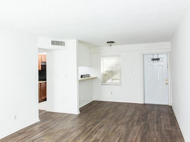 1 bedroom, Tampa FL 33613 104737773