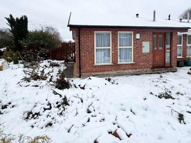 1 Bedroom Terraced Bungalow