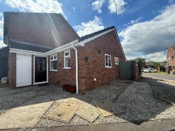 1 bedroom terraced bungalow for sale