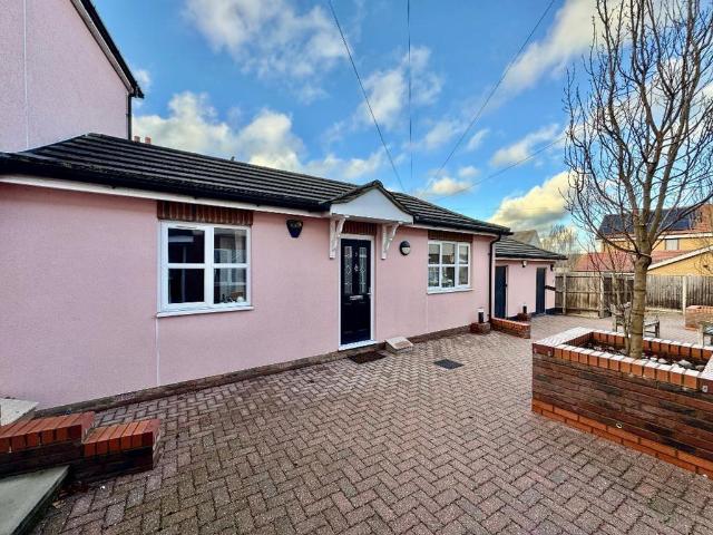 1 bedroom terraced bungalow for sale