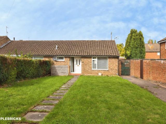 1 bedroom terraced bungalow for sale