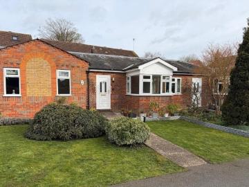 1 bedroom terraced bungalow for sale