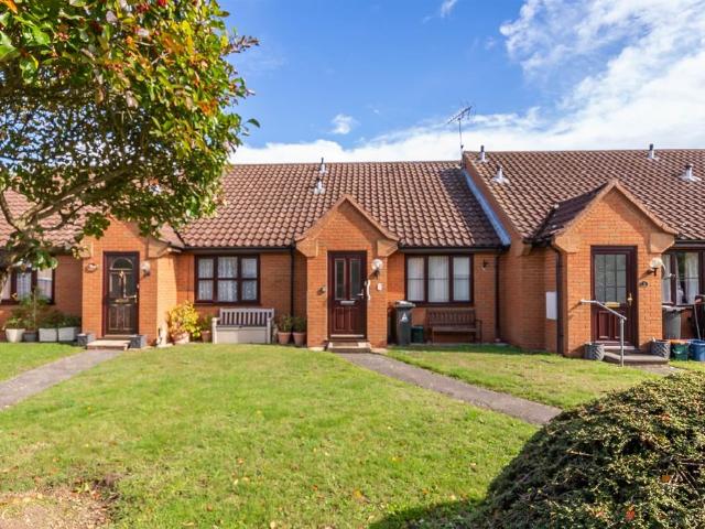 1 bedroom terraced bungalow for sale