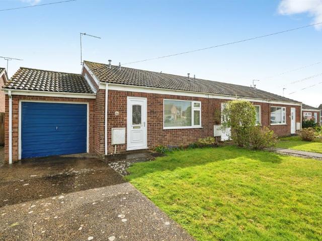 1 bedroom terraced bungalow for sale