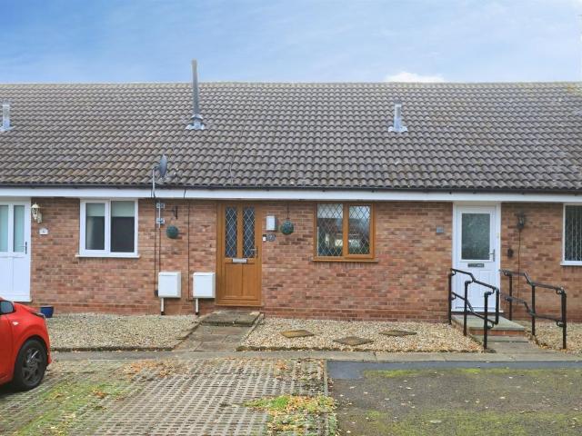 1 bedroom terraced bungalow for sale