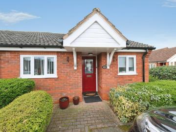 1 bedroom terraced bungalow for sale