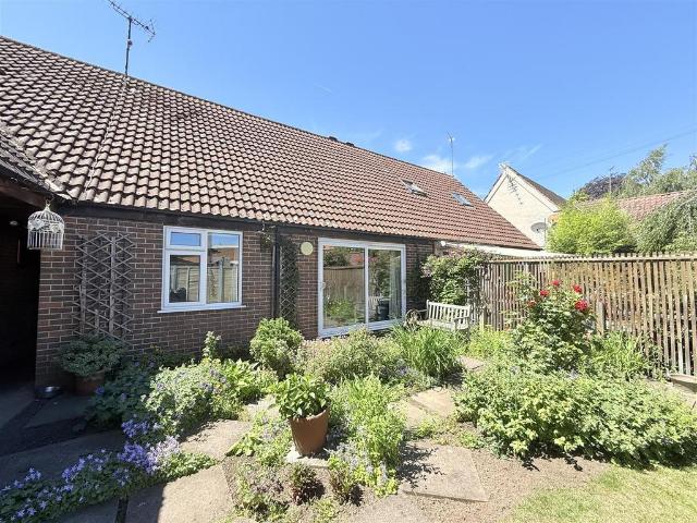 1 bedroom terraced bungalow for sale