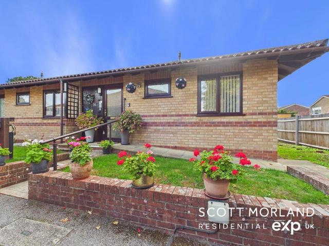 1 bedroom terraced bungalow for sale