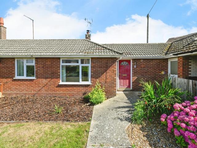 1 bedroom terraced bungalow for sale