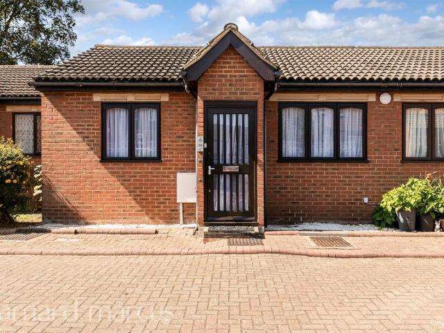 1 bedroom terraced bungalow for sale