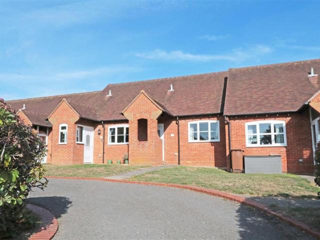 1 bedroom terraced bungalow for sale
