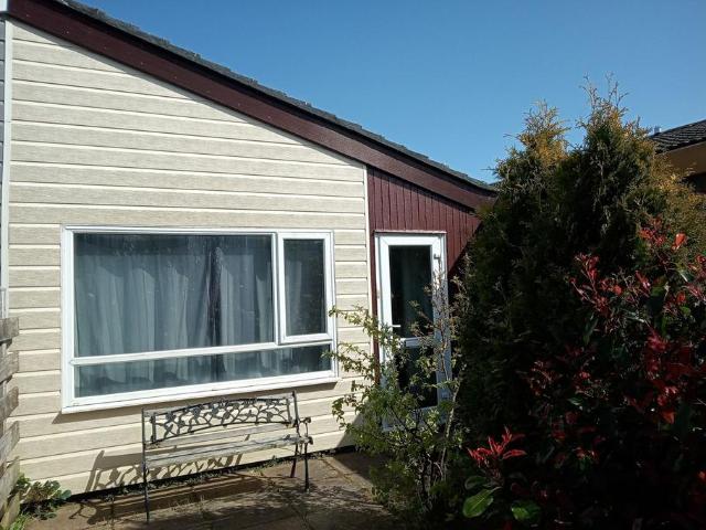 2 bedroom terraced bungalow for sale