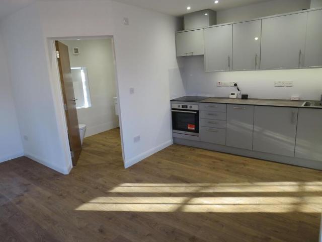 1 bedroom terraced bungalow to rent