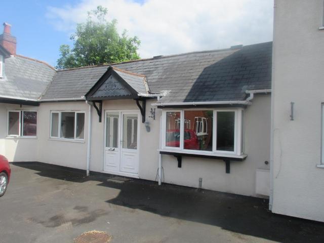 1 bedroom terraced bungalow to rent