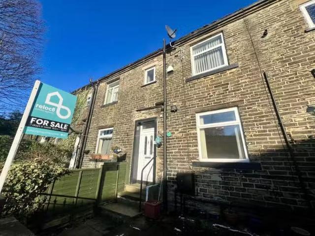 1 bedroom terraced house for rent in Sutcliffe Place, Bradford.