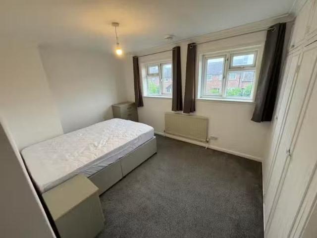 1 bedroom terraced house for rent in Pedlars Close, Chelmsford.