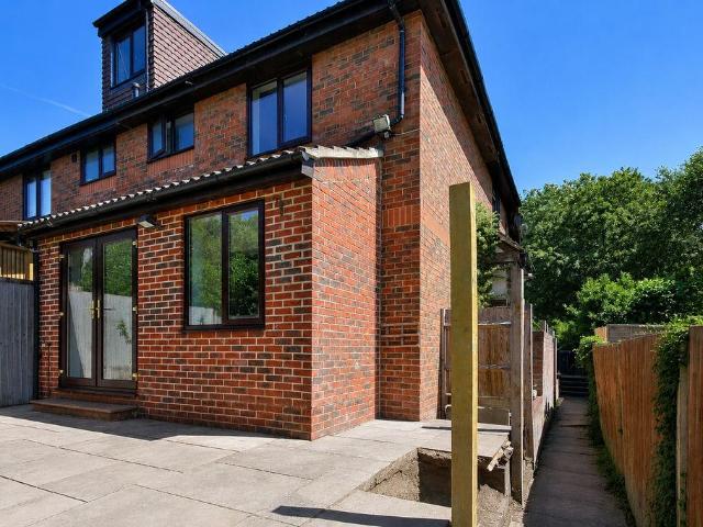 1 bedroom terraced house for sale