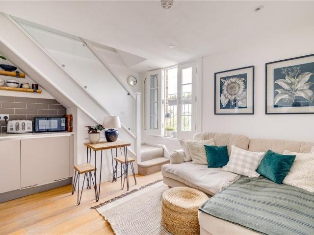 1 bedroom terraced house for sale
