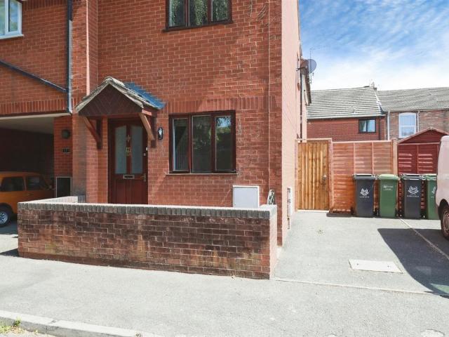 1 bedroom terraced house for sale