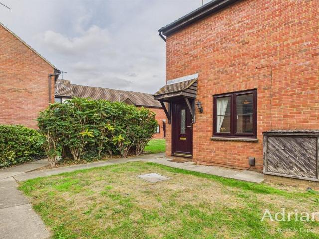 1 bedroom terraced house for sale