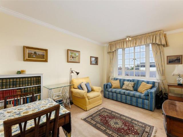 1 bedroom terraced house for sale