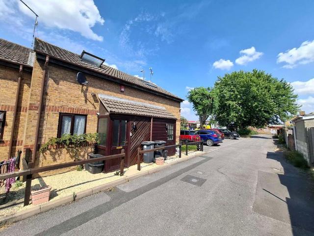 1 bedroom terraced house for sale