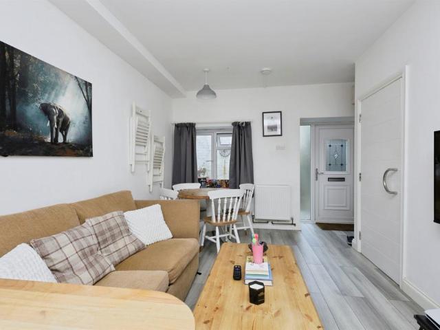 1 bedroom terraced house for sale