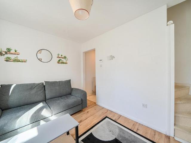 1 bedroom terraced house for sale